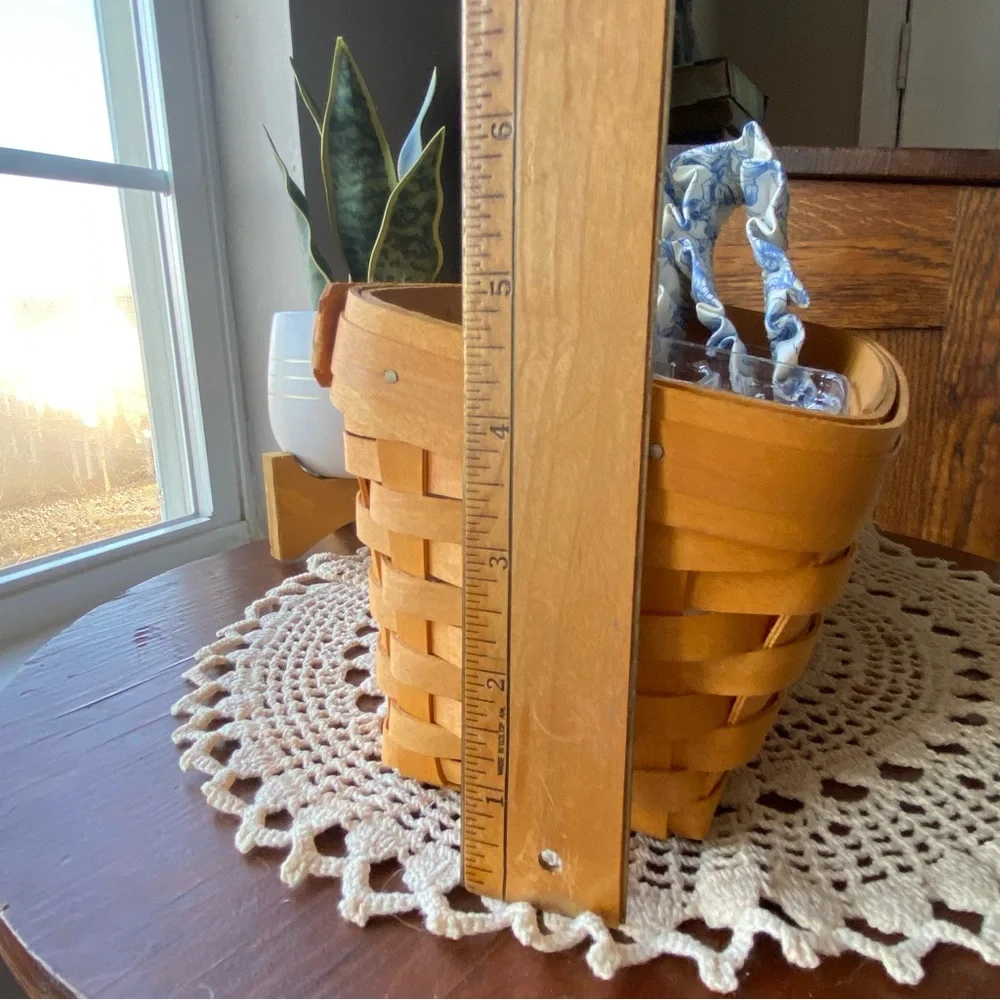 Longaberger 2002 Wicker Vanity Desk Basket w/Blue Floral Liner 2 Plastic Liners